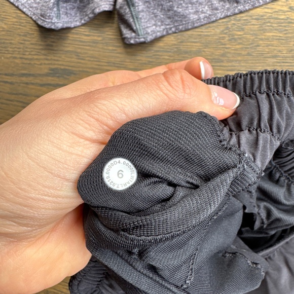 Lululemon Women’s Hotty Hot Low-Rise Lined Shorts — Bundle of 4 - Picture 3 of 6